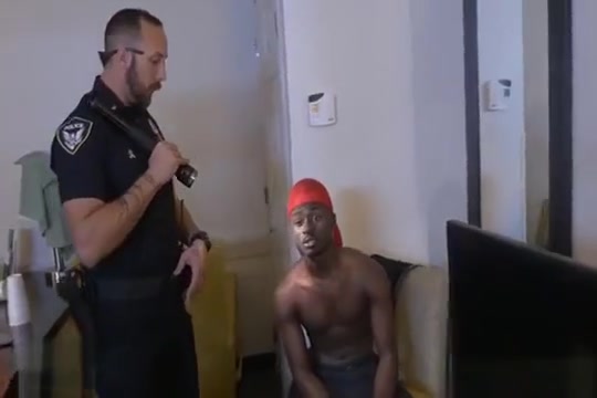 Gaypatrol Purse thief becomes ass meat