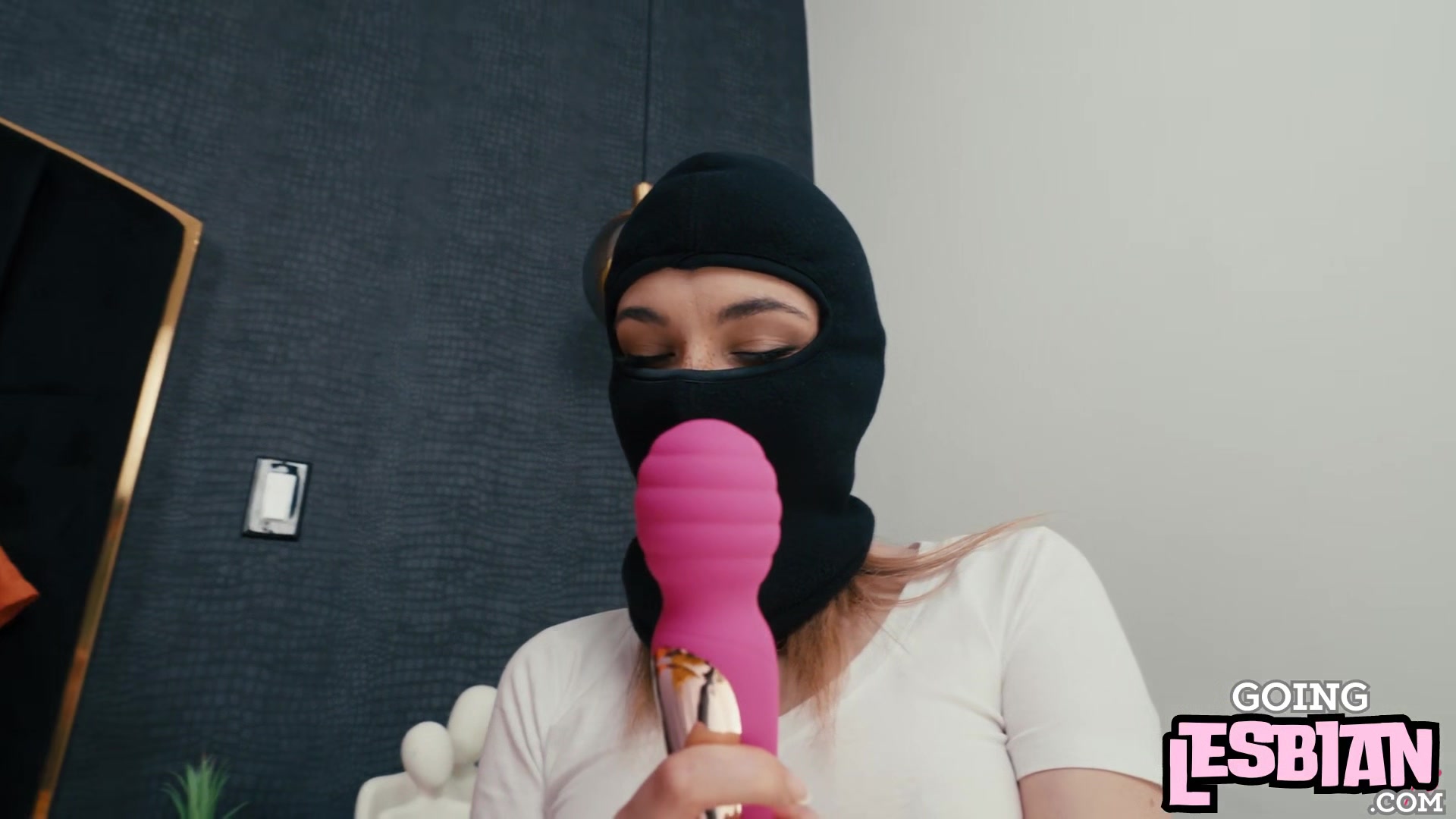 Petite lez babes licking each other
