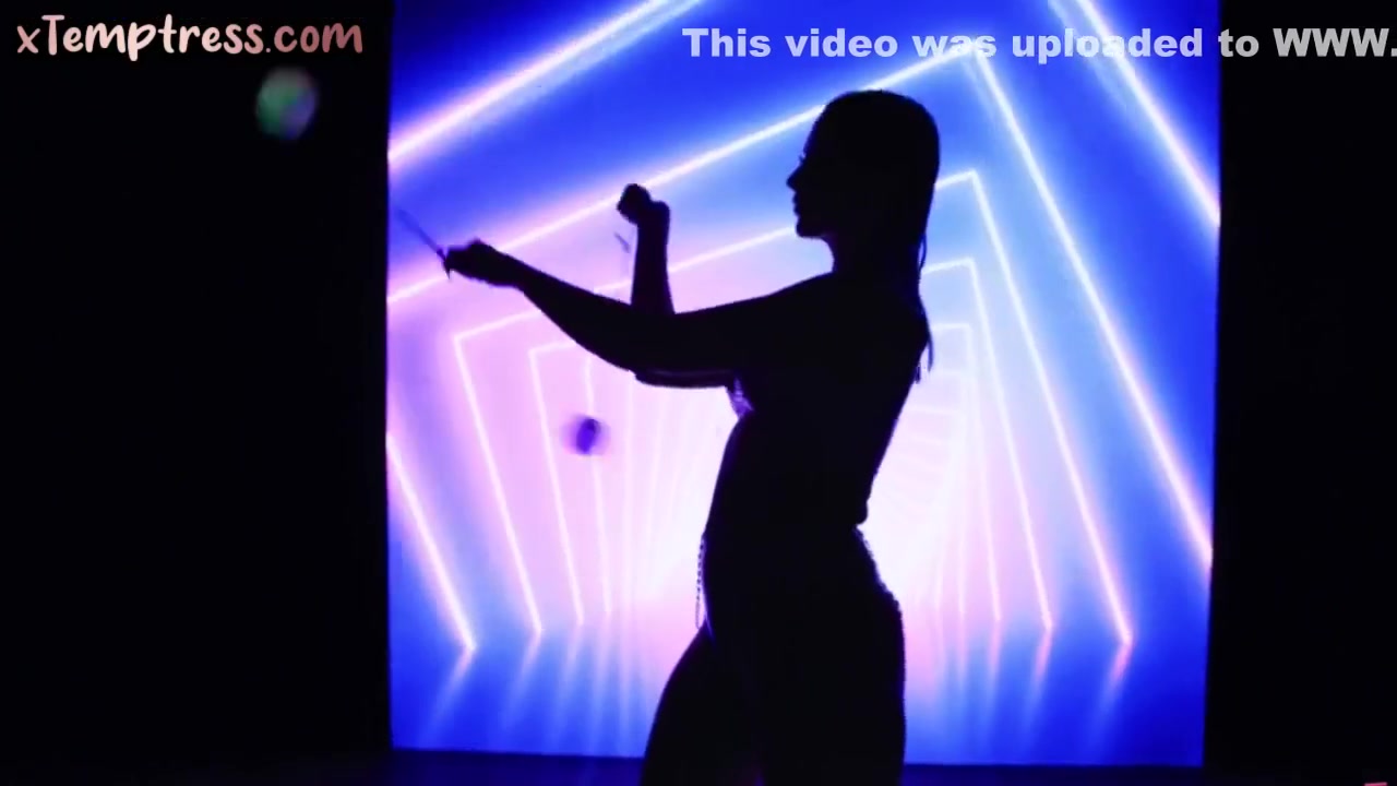 Solo Big Titted Masturbating Babe Sex Dildo Toy To Satisfy