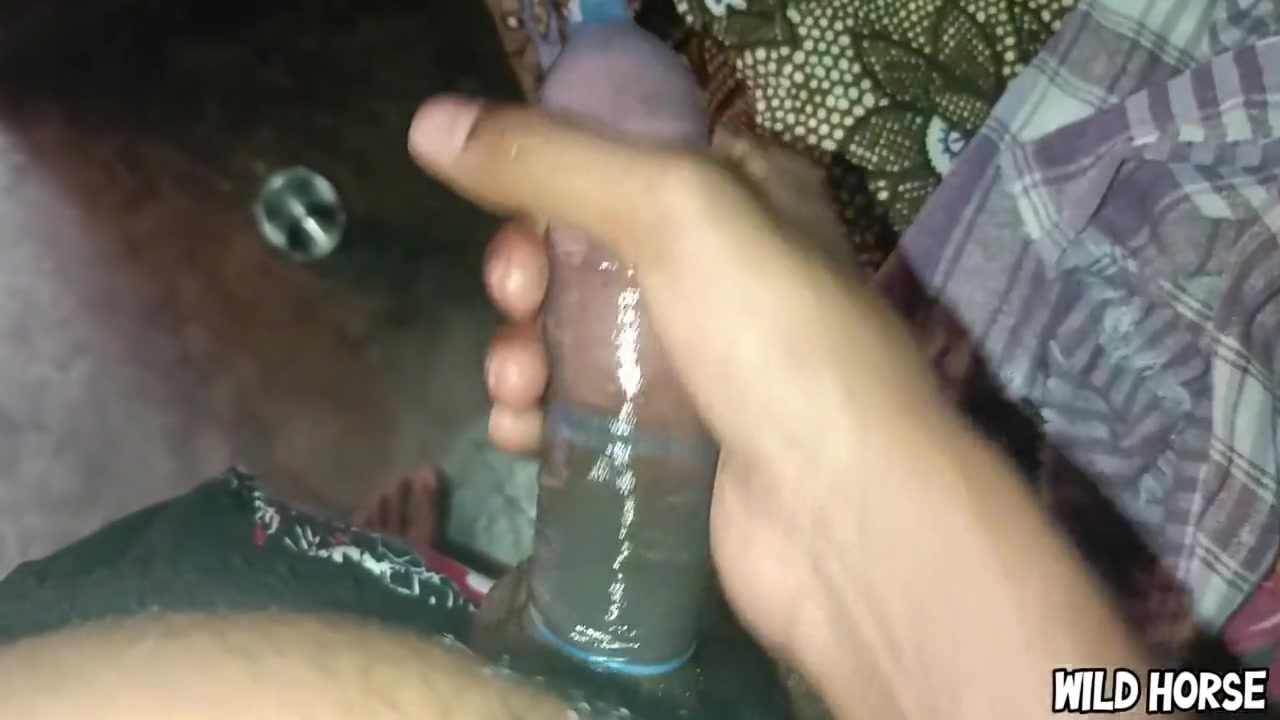 Condom Lagake Girlfriend Ki Chut Aur Gand Choda