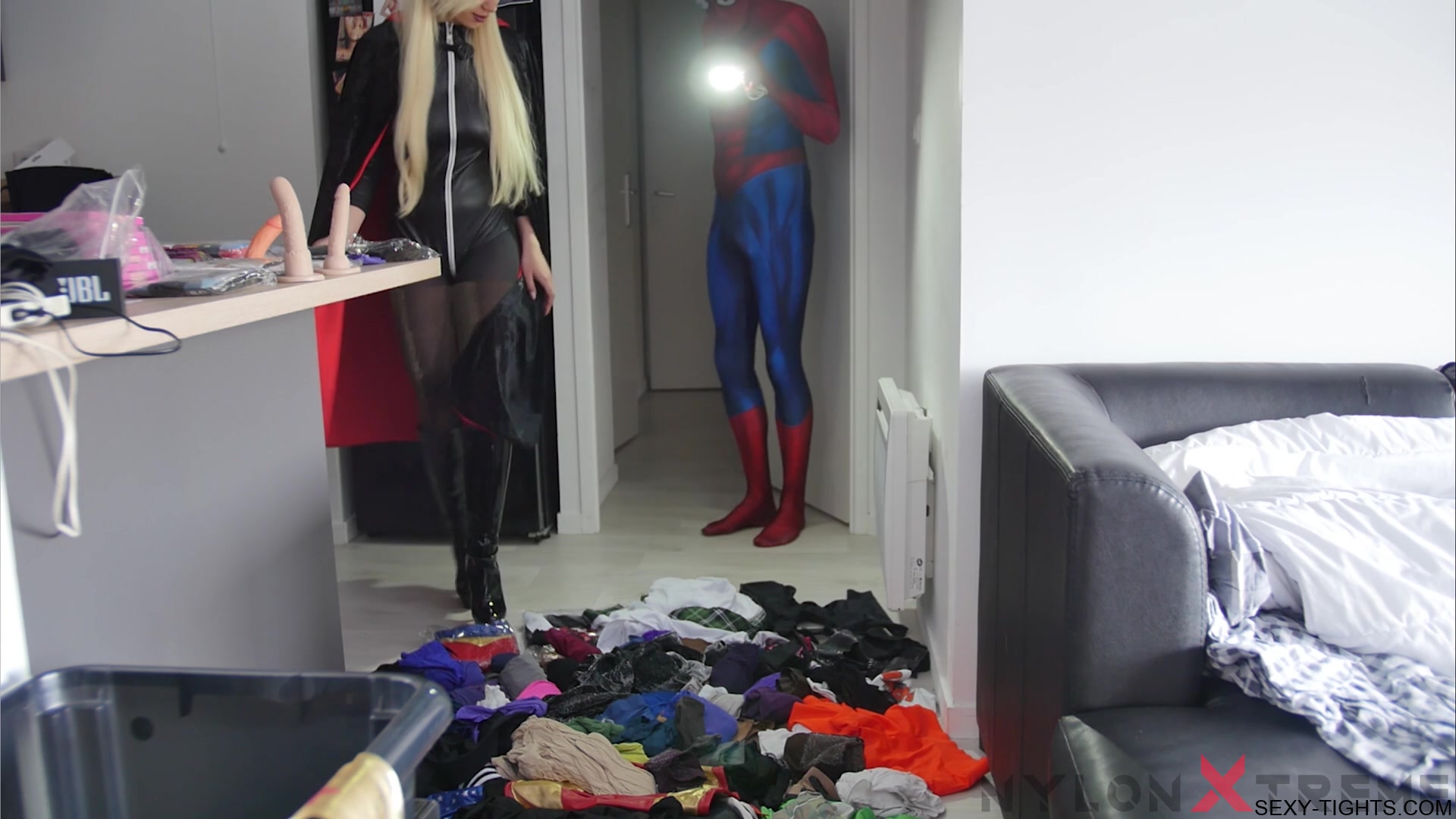 155 Gabi Gold Lurex Gold Shiny Pantyhose - Sex Movies Featuring Sexy Tights