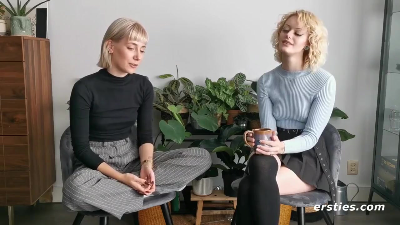 Nympha Plays With Ululas Pussy