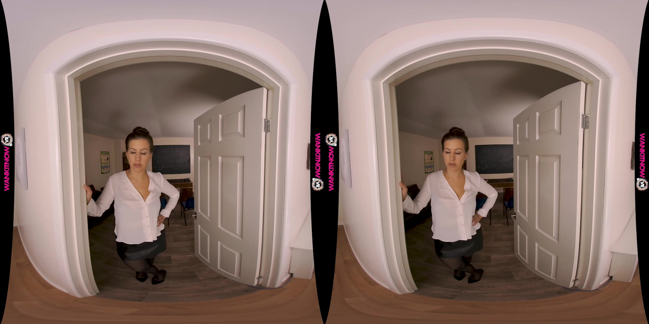 Picture Pervfect featuring Tindra Frost - WankitNowVR
