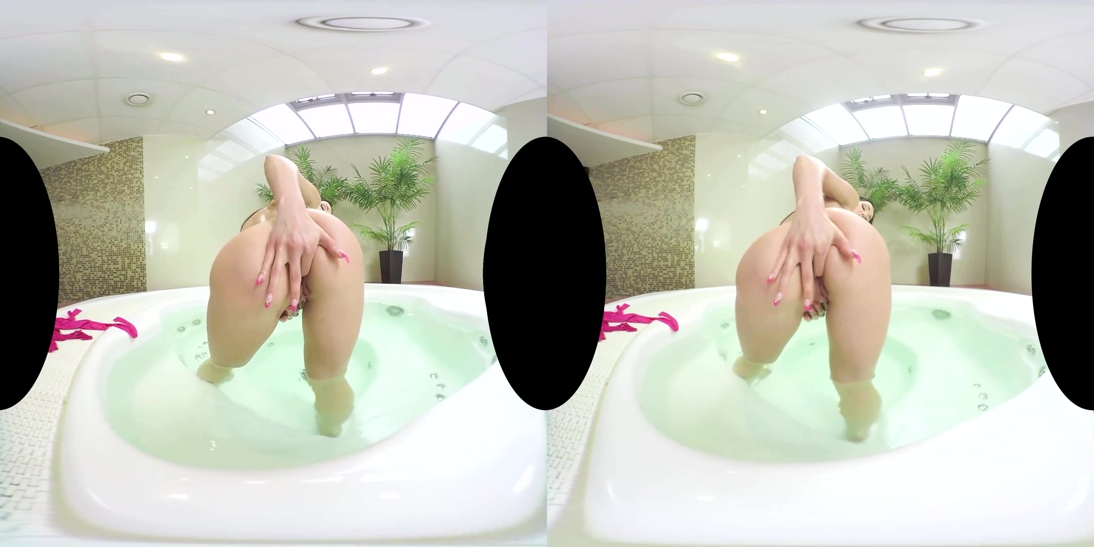 Patty Michova in Patty's Busty Bath - RealityLovers