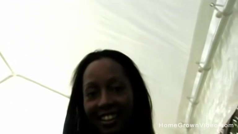 Amateur black cutie stuffed by a big black cock