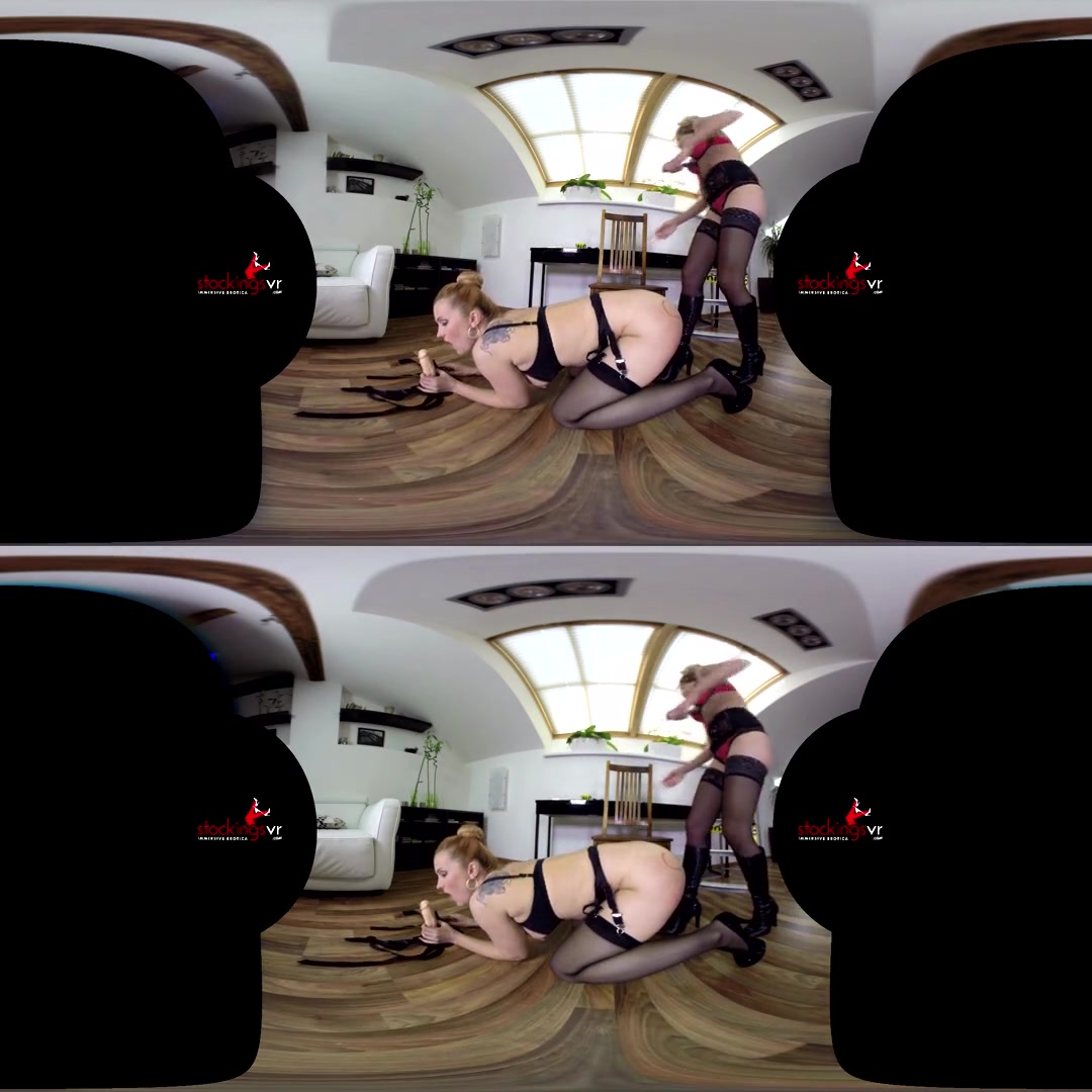 Victoria Puppy & Mandy Paradise in Slave Victoria and Mandy - StockingsVR