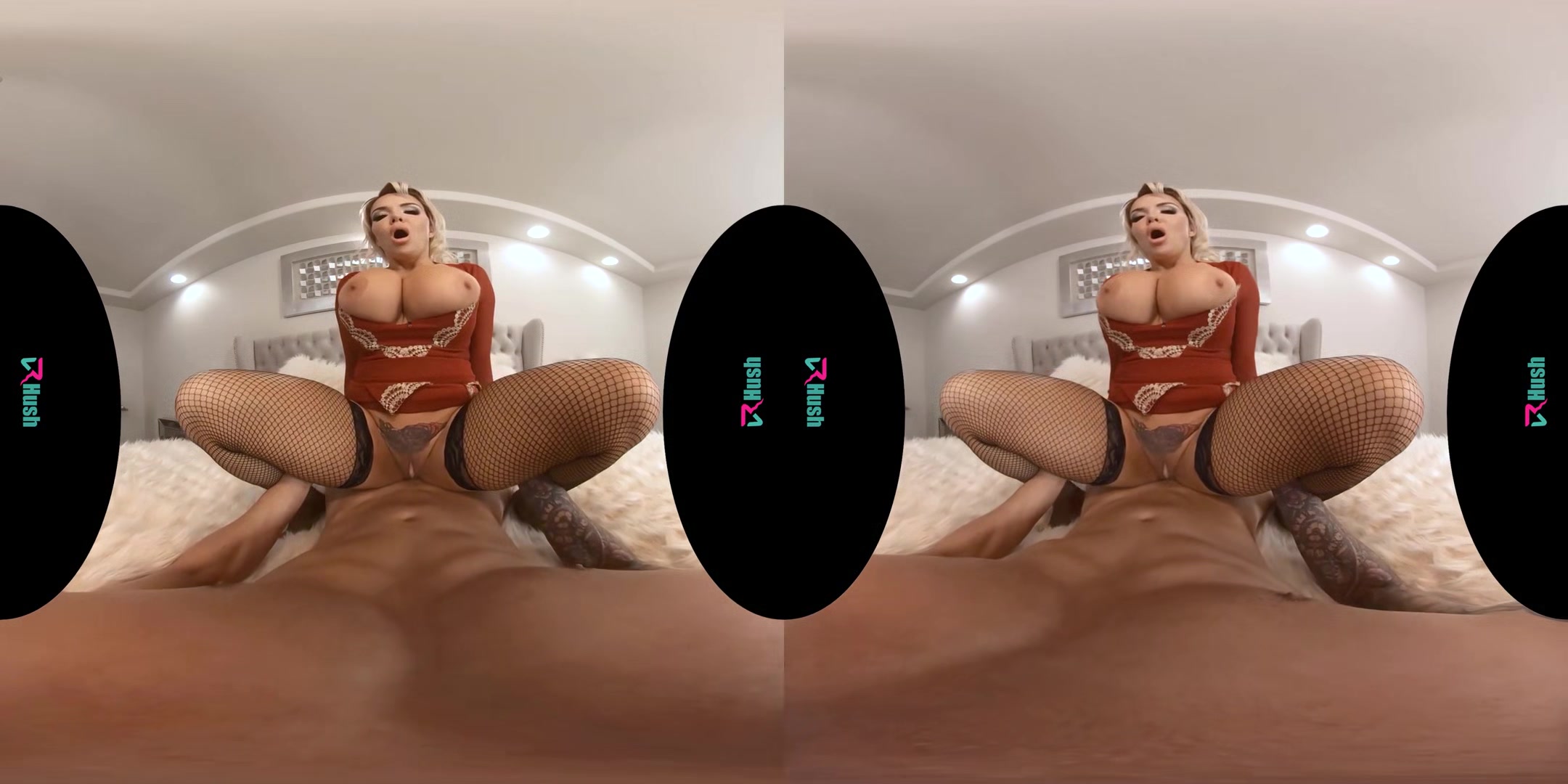 VRHUSH Busty MILF Anna Nicole West fucked by her new roommate