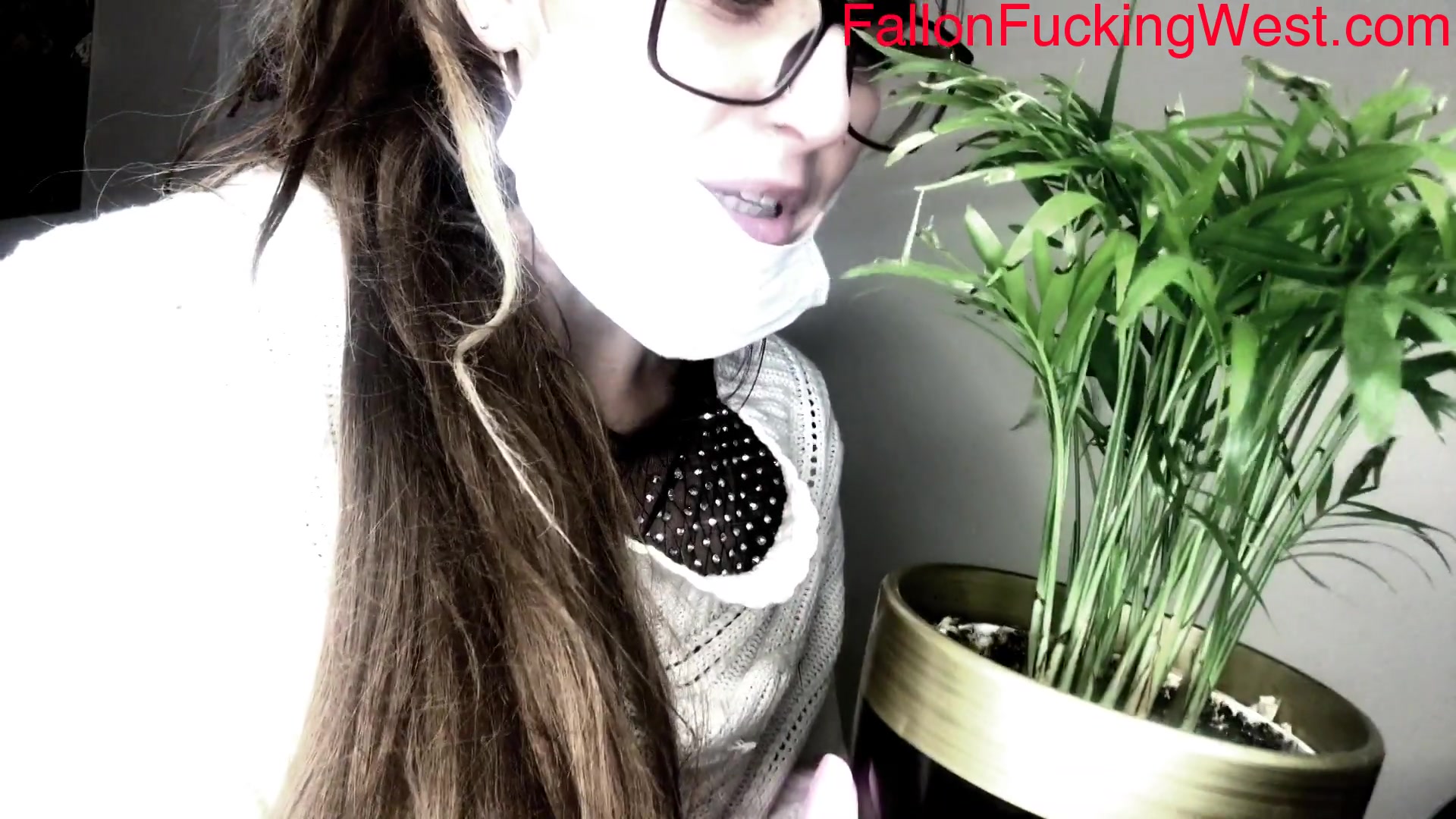 Scientist Slut Pleasured By Scotty - Sex Movies Featuring Fallonwest