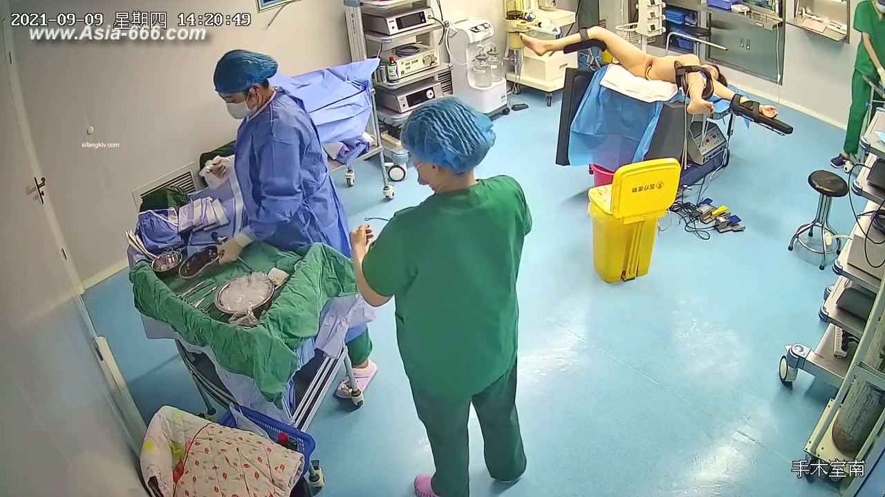 Peeping Hospital patient.12
