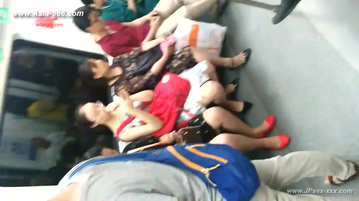 peeping chinese amateur upskirt.***