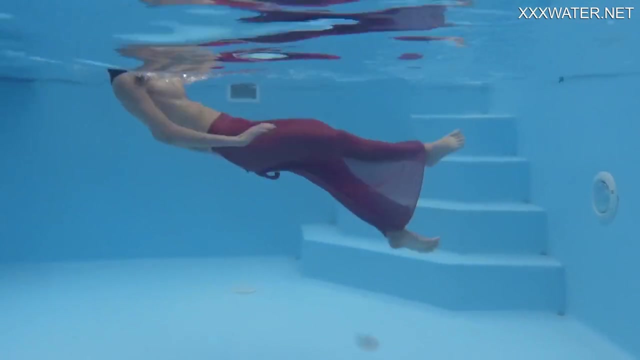 Hermione Ganger - Tiny Skinny Pornstar In The Pool