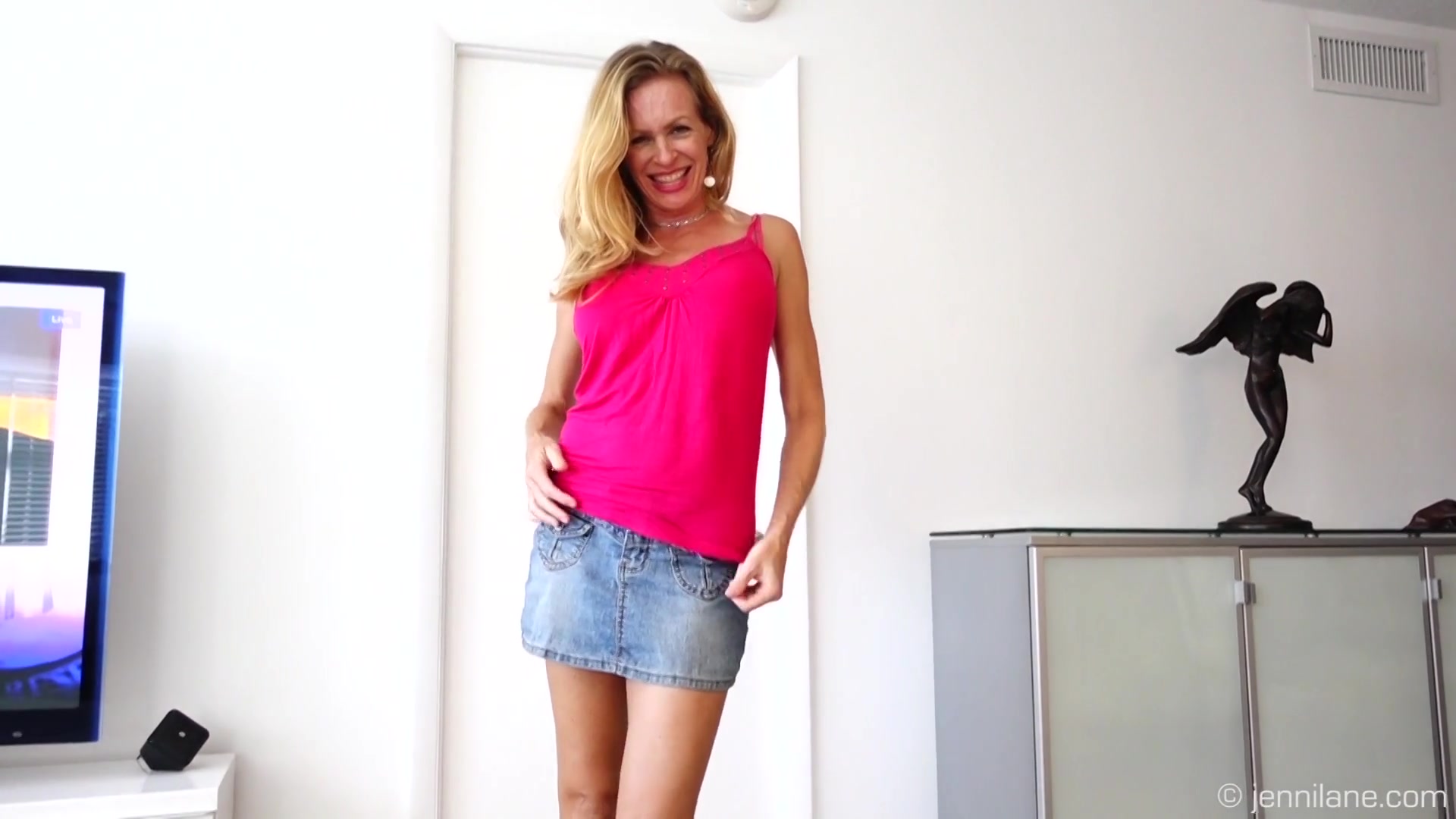 Jennilane Can Think Of Something Better To Do - Sex Movies Featuring Jennilane