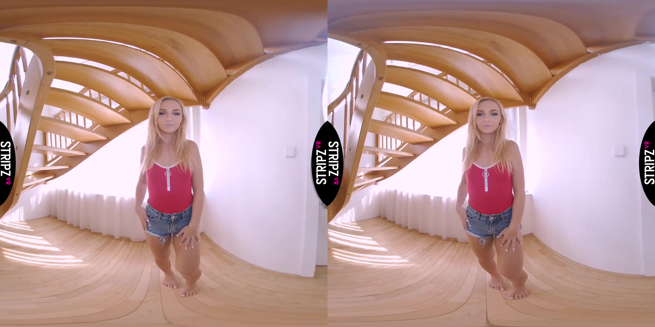 Hot Pants - Amazing Blonde Babe Solo Striptease in VR