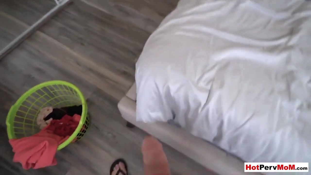 Perv Stepson Got Caught And Sucked By Milf Stepmother - Courtney Taylor