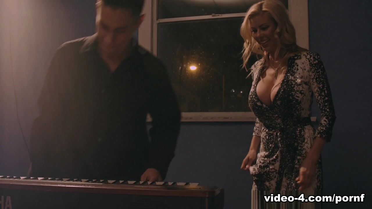 Alexis Fawx & Brad Knight in Bounce To The Rhythm - PornFidelity