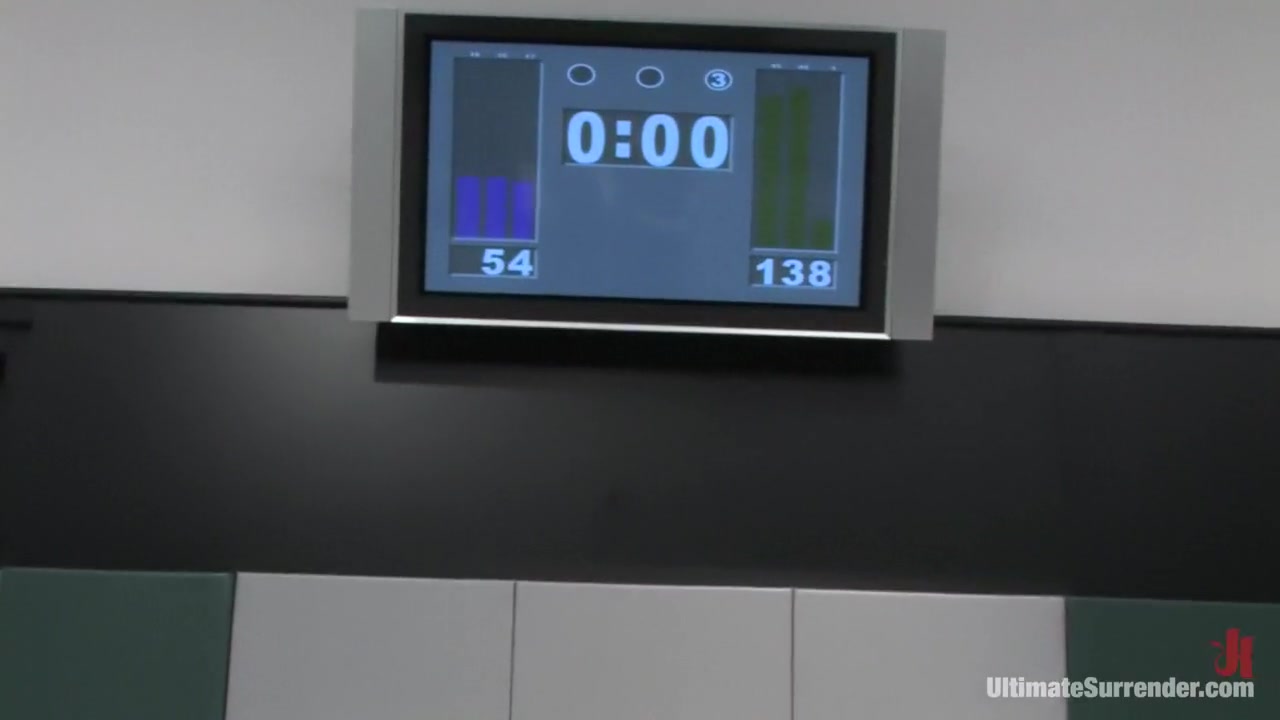 Hollie Stevens 'The Amazon' (1-1) vsAmi Emerson 'The Valkyrie' (0-1)