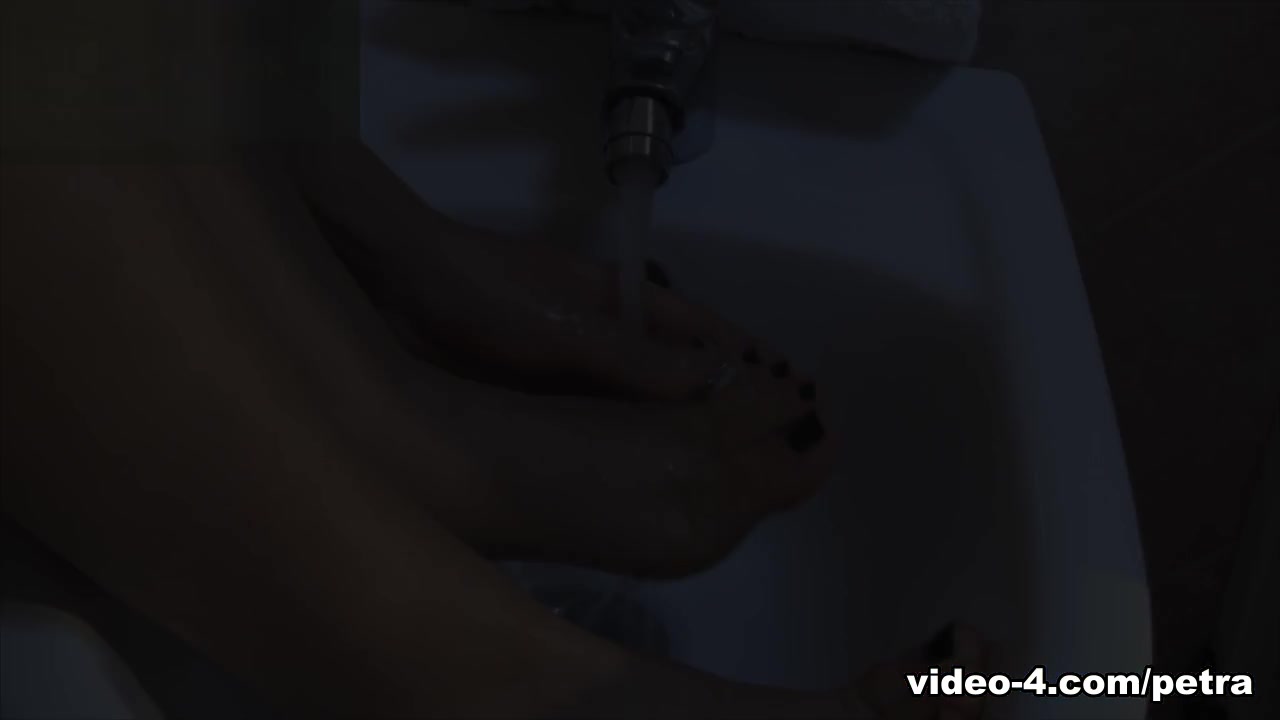PetraFeet Video: Infermiera