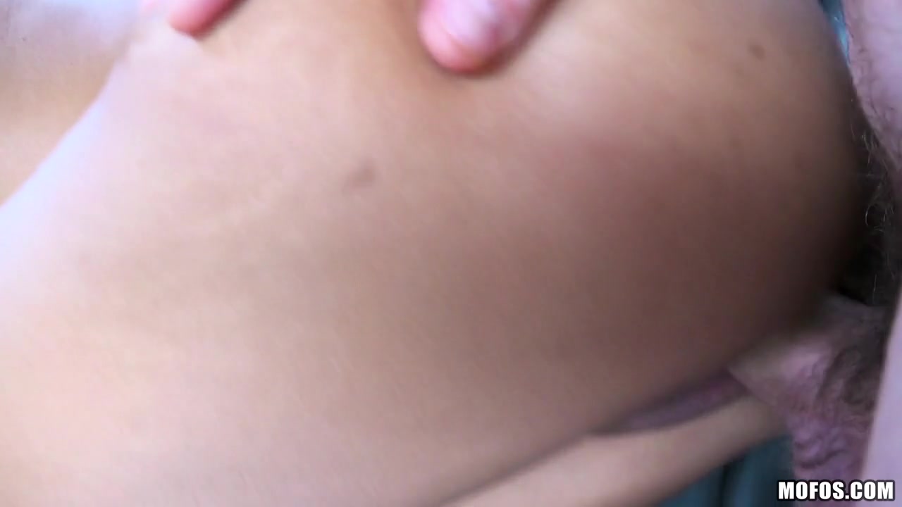 Nicole Bexley in Stacked Beauty's Big Natural Boobs - StrandedTeens