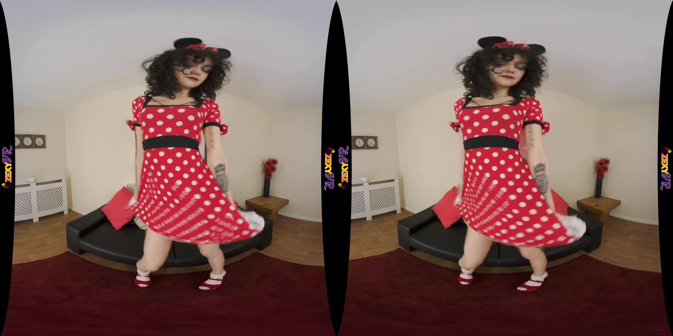 Minnie Girl featuring Millie Parker - ZexyVR