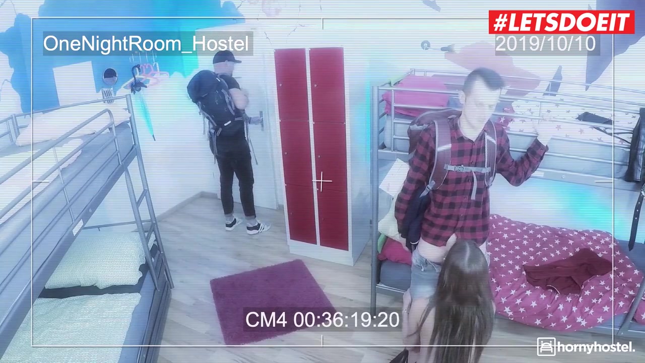 Perfect Body Anal Threeway In Hostel
