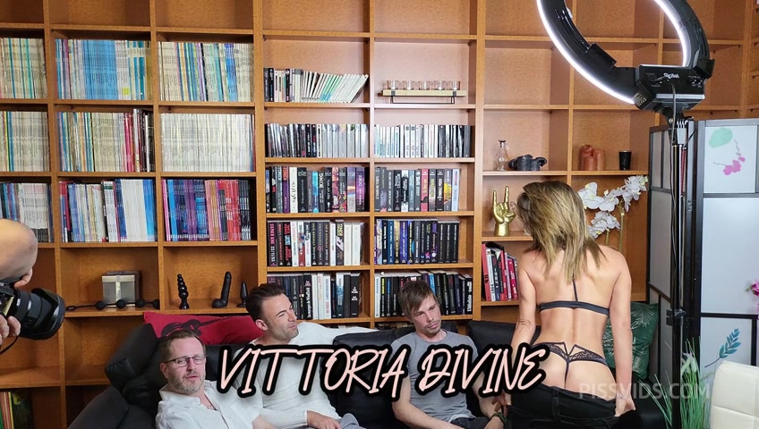 Lilly Veroni, Vittoria Divine, Mary Rirder, Lynn Lynx, Rubi Storm Behind the scenes (Anal, Piss) - PissVids