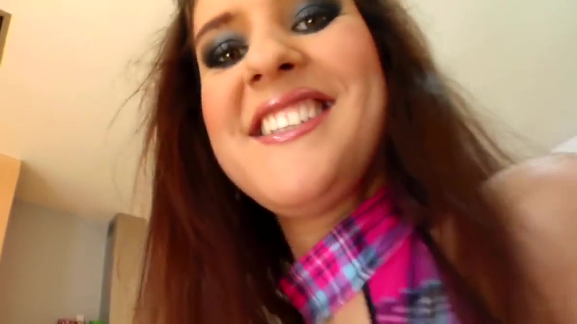 The Exciting Screams Of Slut With Choky And With Candy Cat