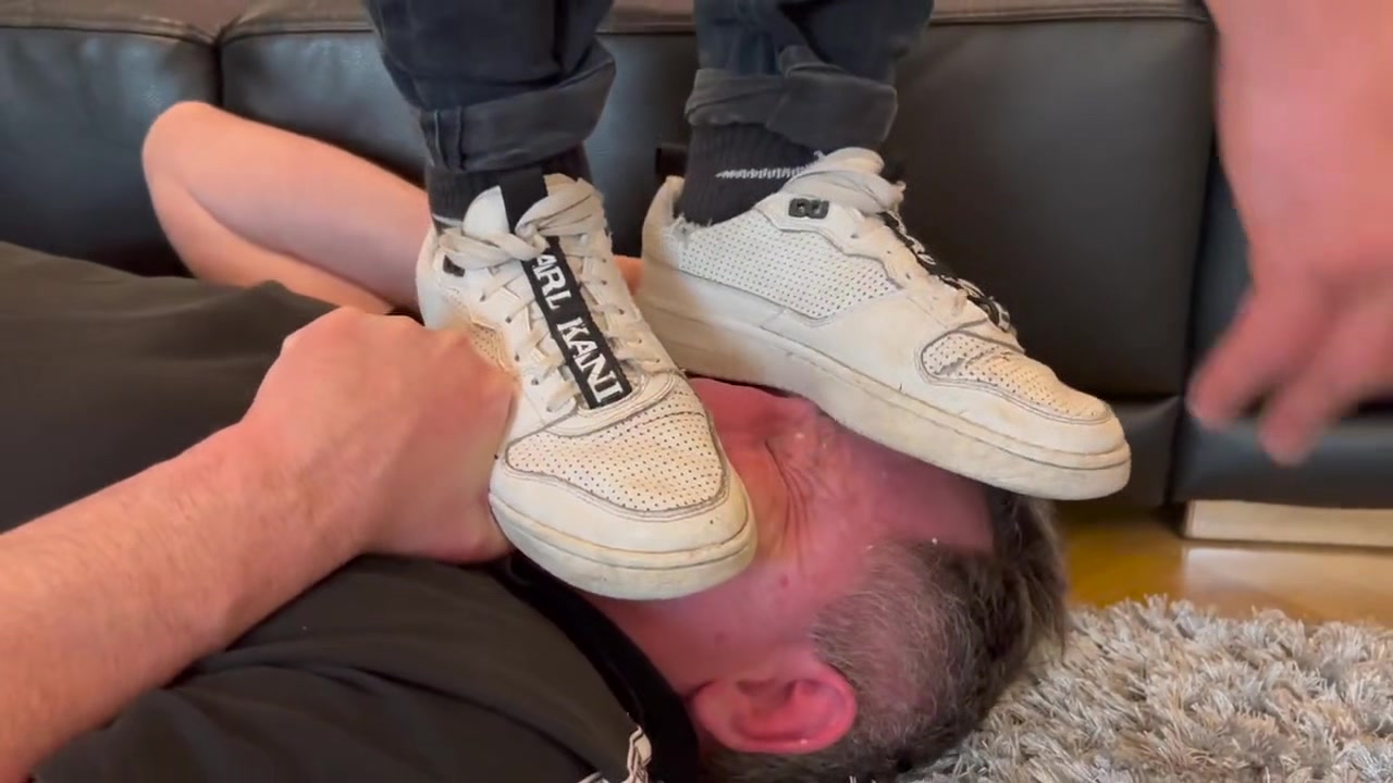 German Master marek sneaker licking