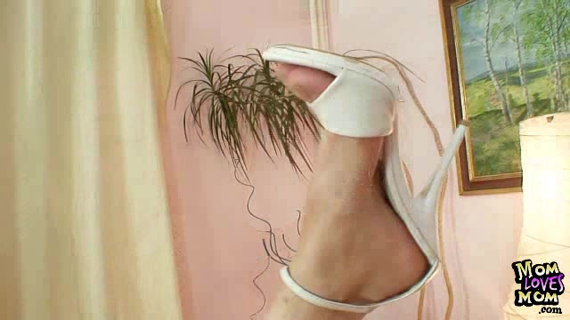 Extremely hairy amateur Step mom Hedvika lesbian action