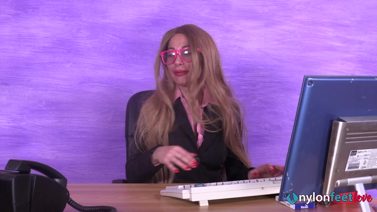 Sexy boss Ania finds out that you've got a thing for feet