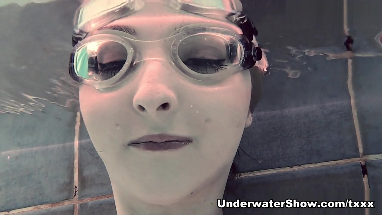 Amfibia Emie Video - UnderwaterShow