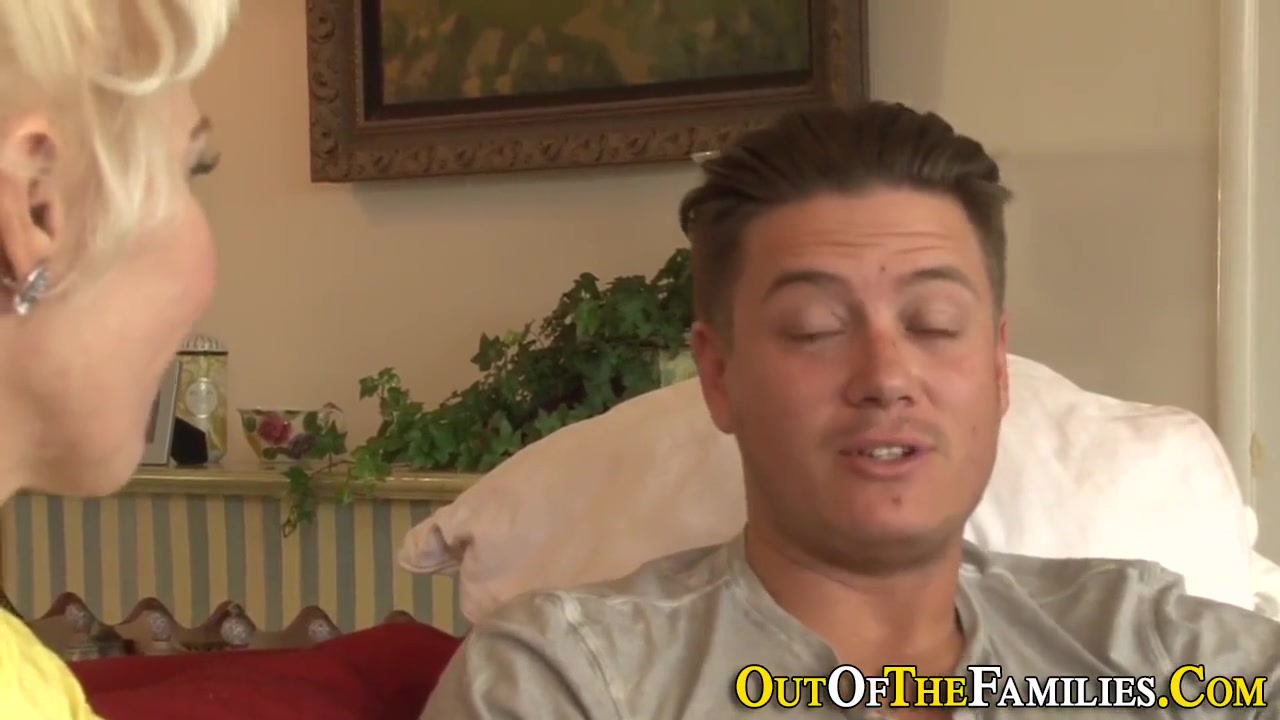 Real Stepmom Face Spunk