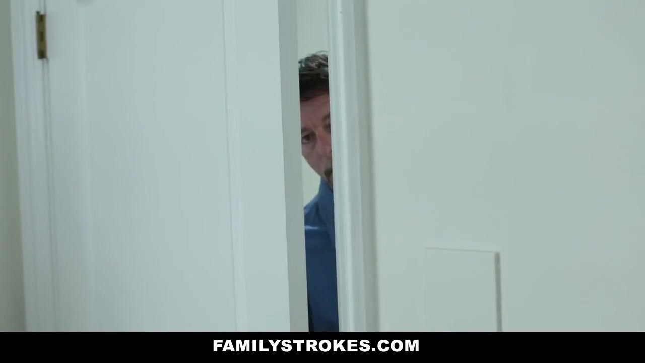 Cute Fucks Step-dad Whie Step mom Cooks