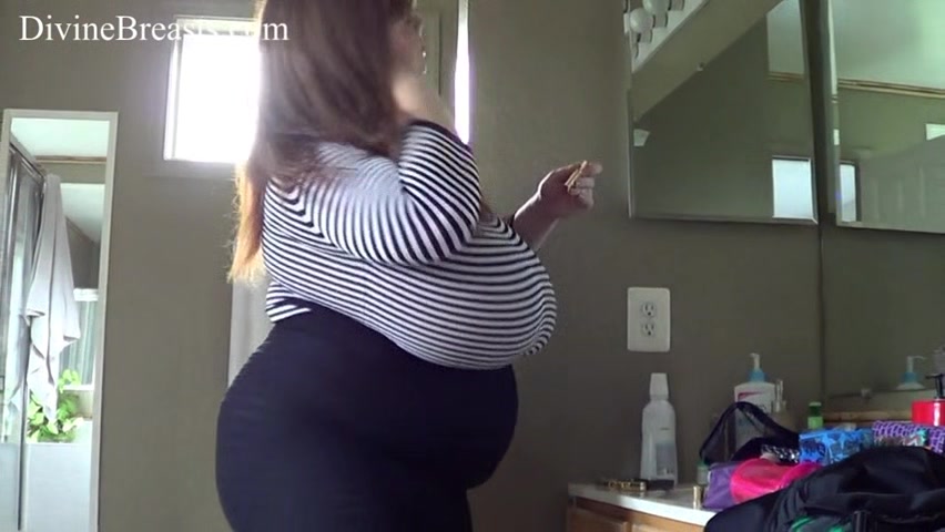BBW Boobs Behind the Scenes