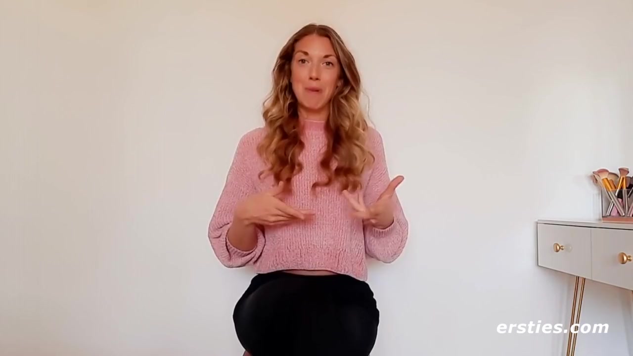 Sexy Babe Lana Uses A Magic Wand