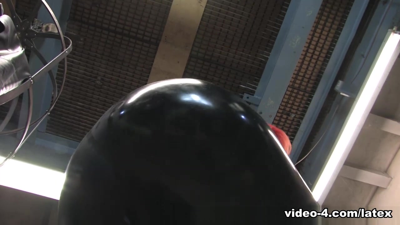Ulorin Vex in Red Top and Capri Pants - LatexHeavenVideo