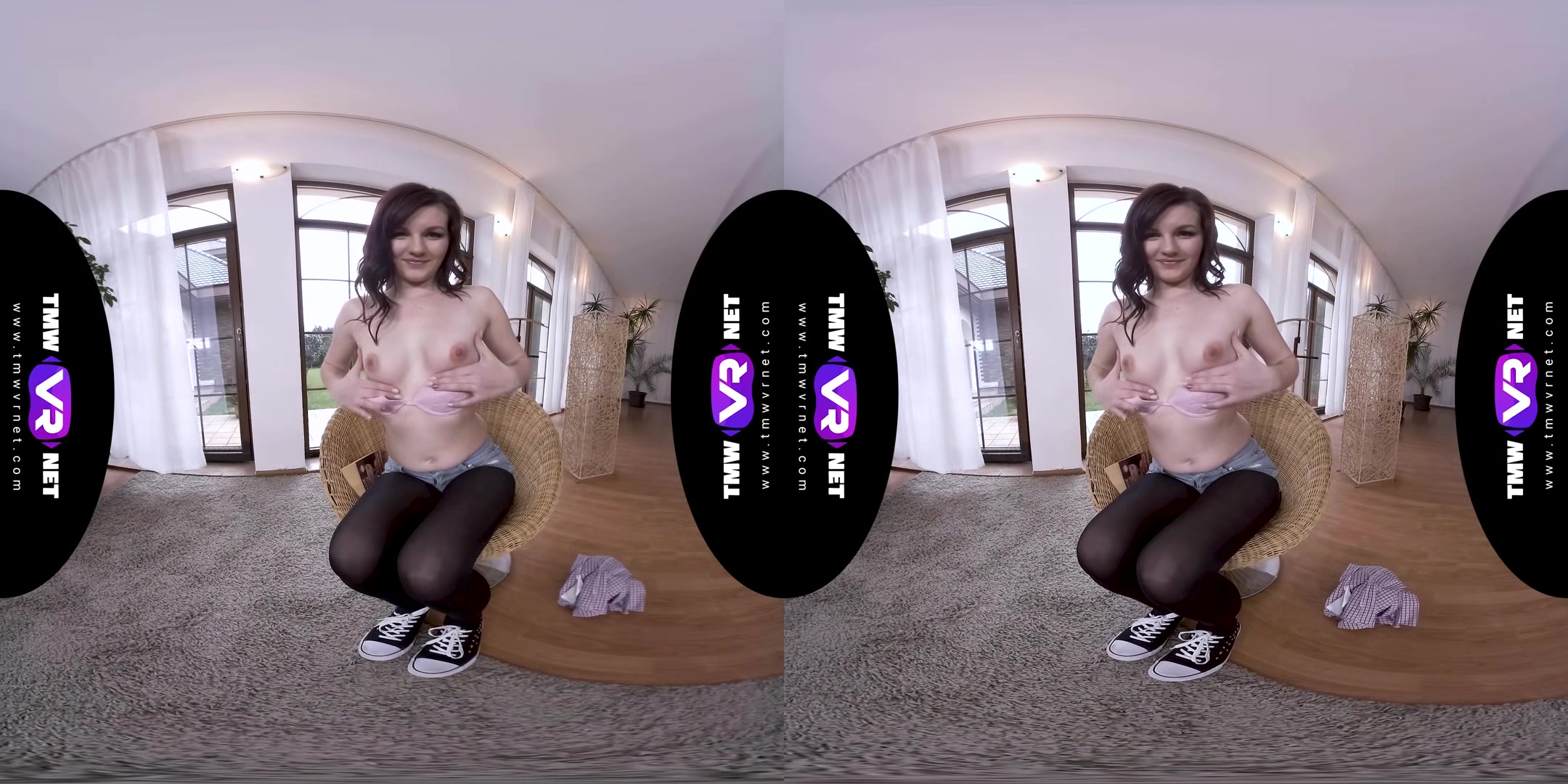 Sexy College Student Does Awesome Solo - Teen Masturbation