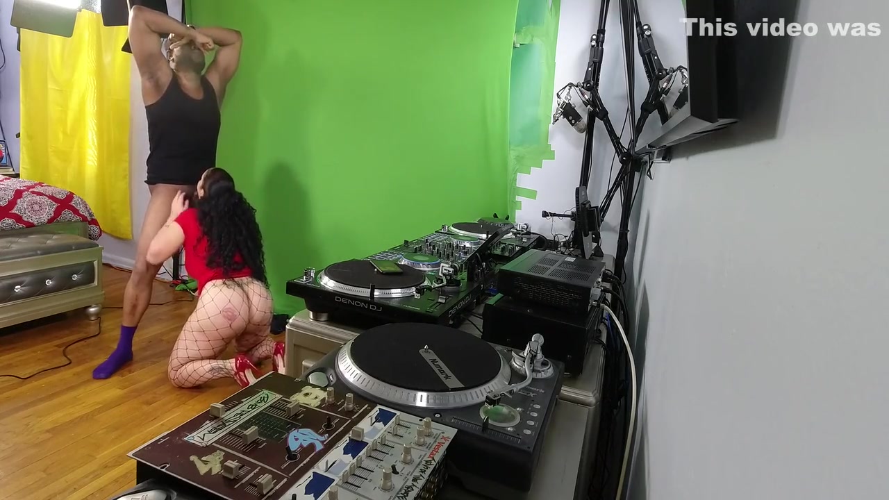 Queen Roguexxx 1 At Camera Angle #2) 4 Min