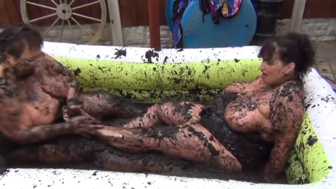 Kim & Honey Mud Wrestling Pt2 - TacAmateurs