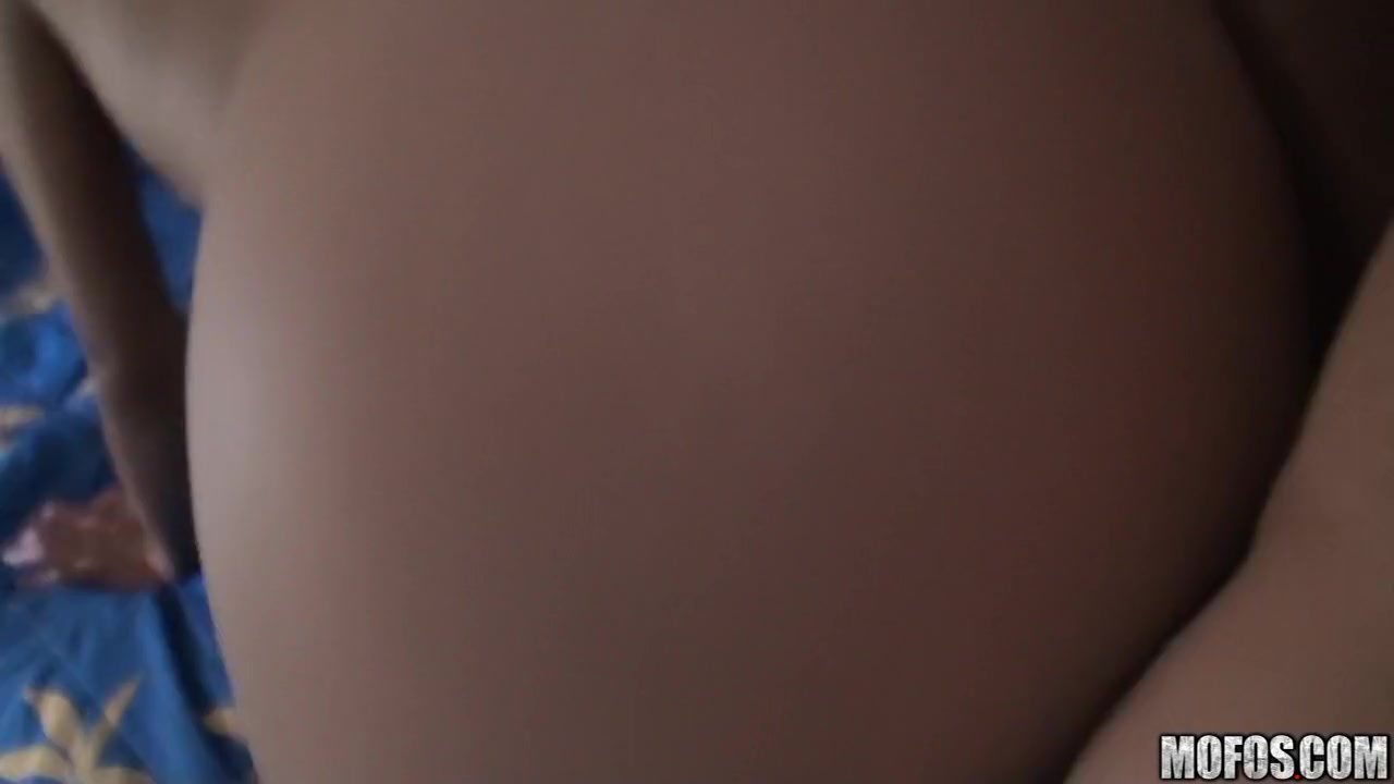 Bethany Benz - A Glamorous Valuable Vacation!