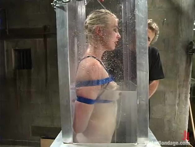 Lorelei Lee and Torque in Waterbondage Video