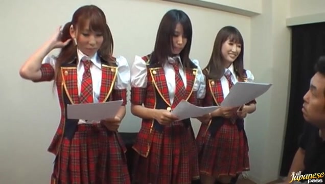 Kinky group of schoolgirls 18+ takes dildoes and vibrators in them pussyes.