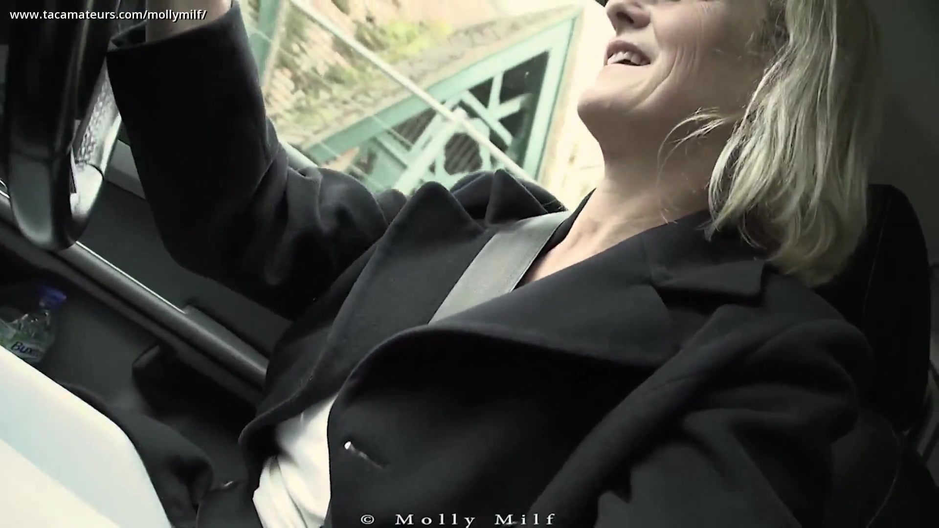 Peeing - A MollyMILF Special Pt1 - MollyMILF