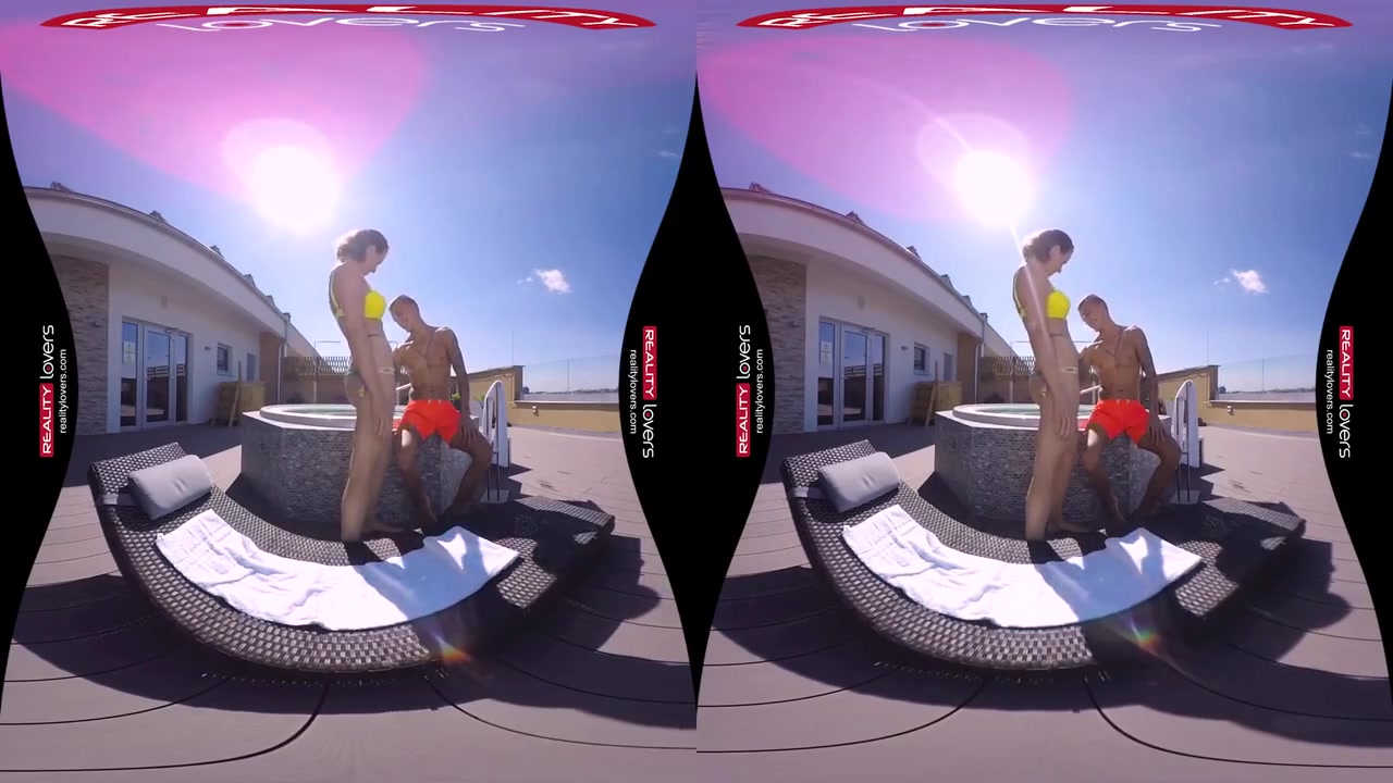 Carolines Hot Vr Outdoor Jacuzzi - Caroline Ardolino