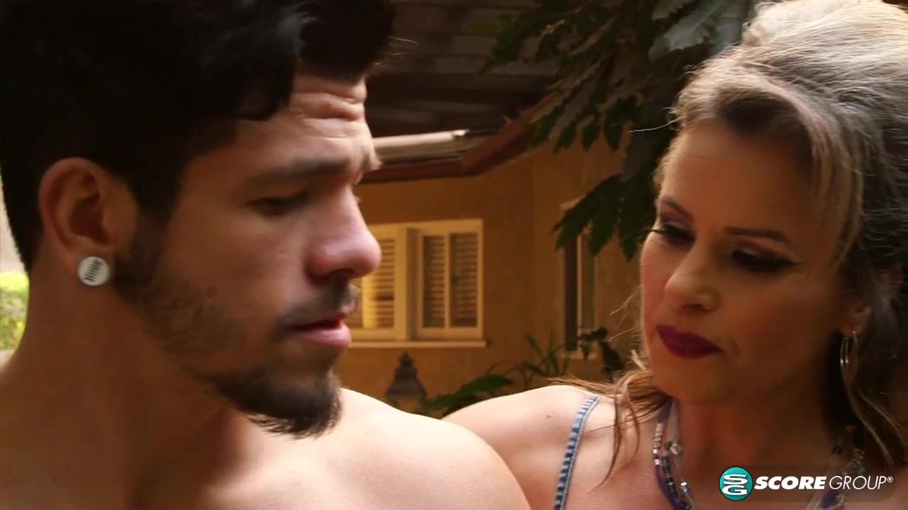 A big, thick cock for Payton's first time - 40SomethingMag