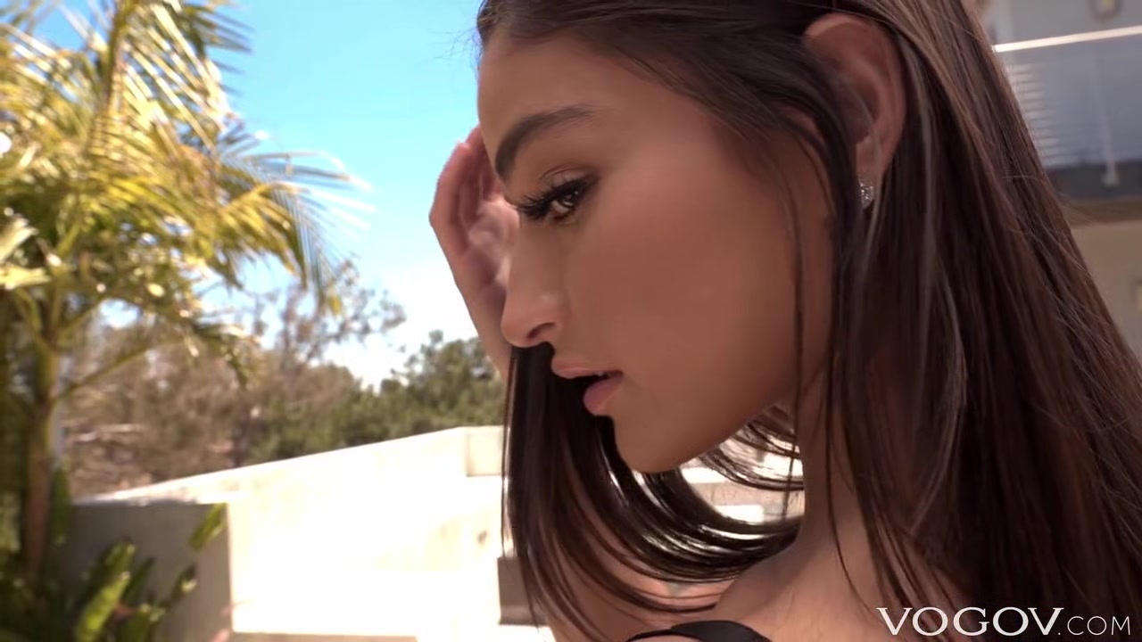 VOGOV shows Emily Willis getting anal orgasm