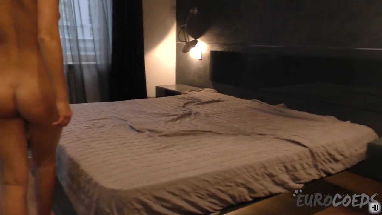 Mira Strip Tease Then Dildo Play On My Bed - EuroCoeds