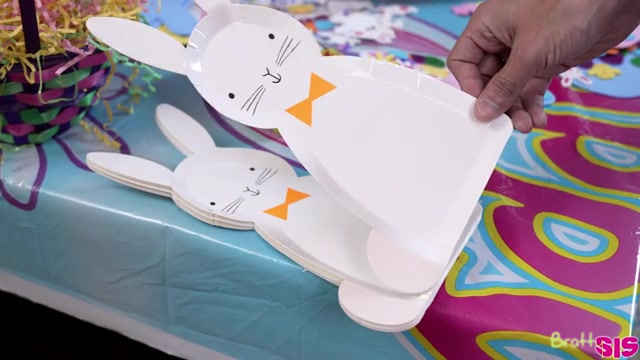 Easter Crafting With Stepsis Goes Wrong - S22:E5 - Brattysis