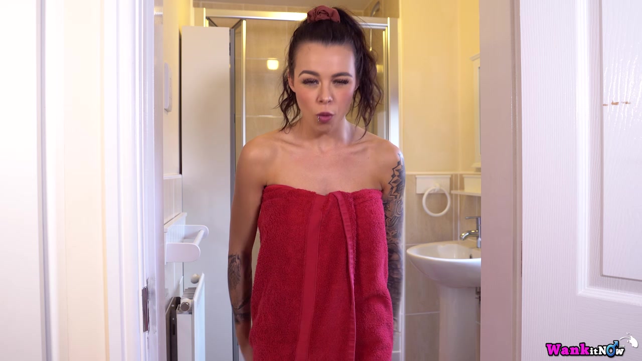 Miah S - Titty Slip - Sexy Videos - WankitNow