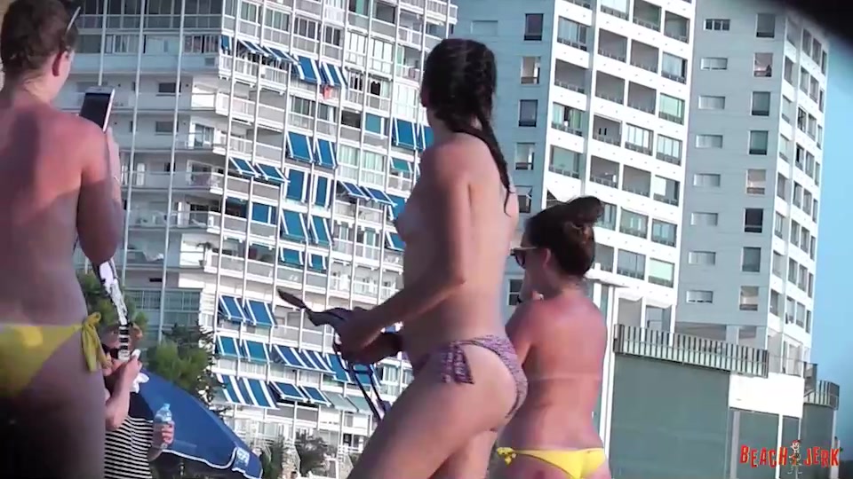 Smile for the camera - BeachJerk