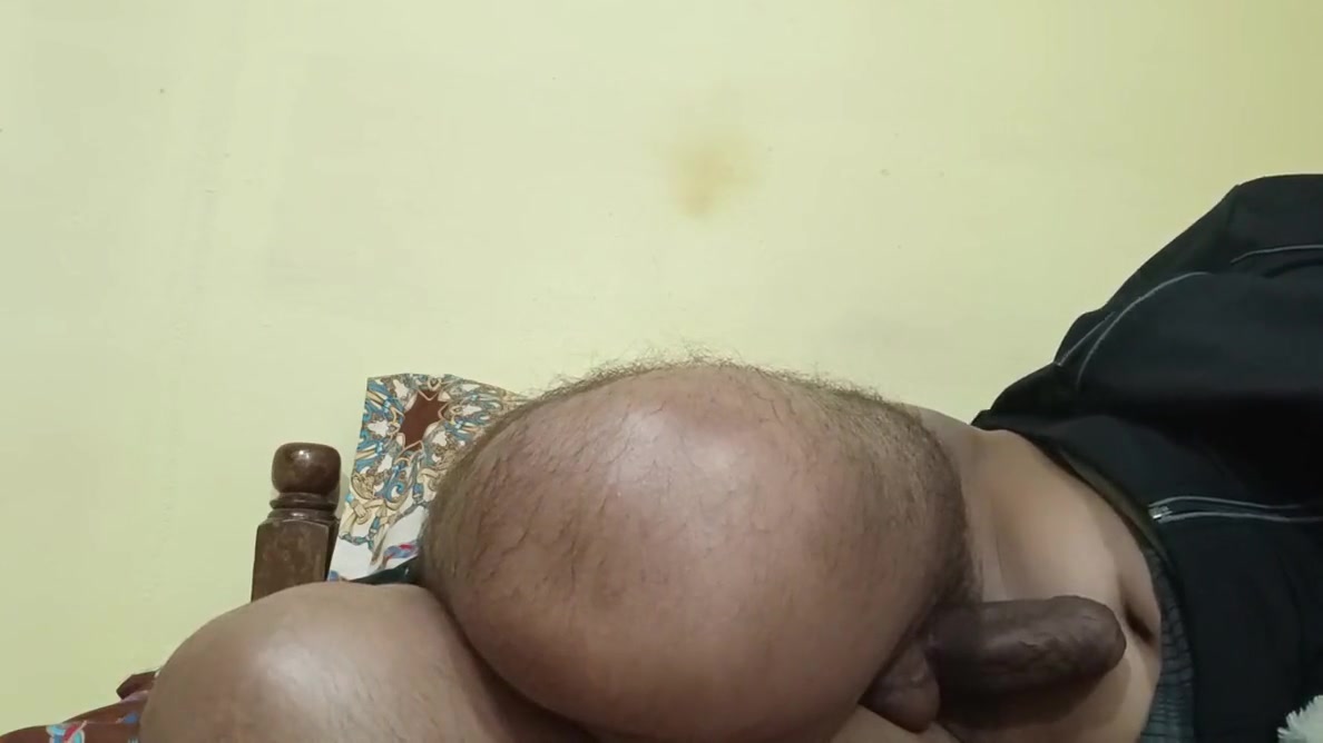 Indian Cumshort Show